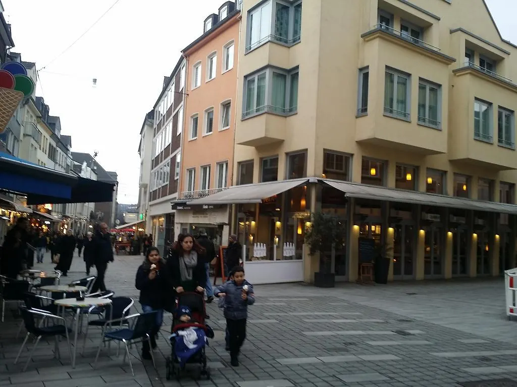 Altstadt Apartment Charly デュッセルドルフ